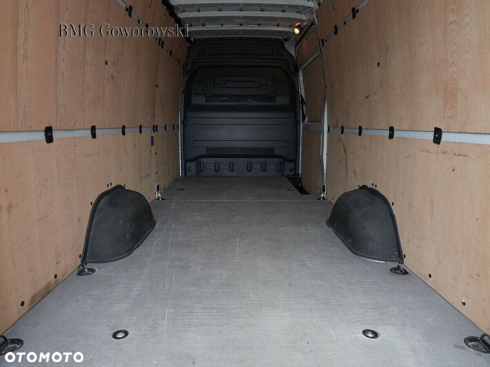 Mercedes-Benz Sprinter - 6