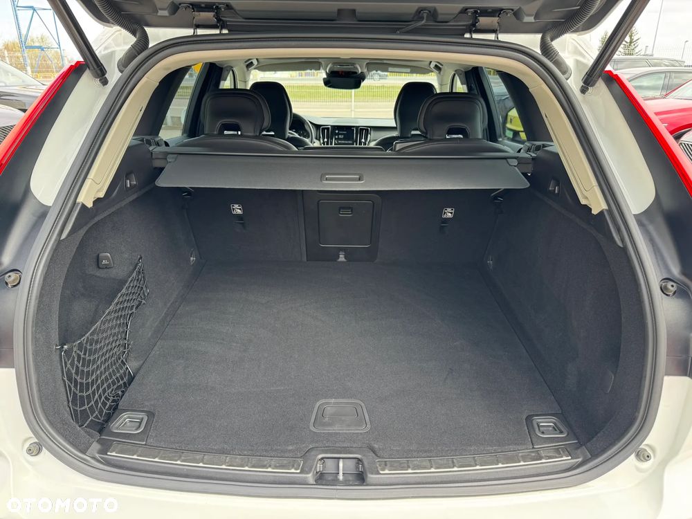 Volvo XC 60 B4 D AWD Inscription - 8