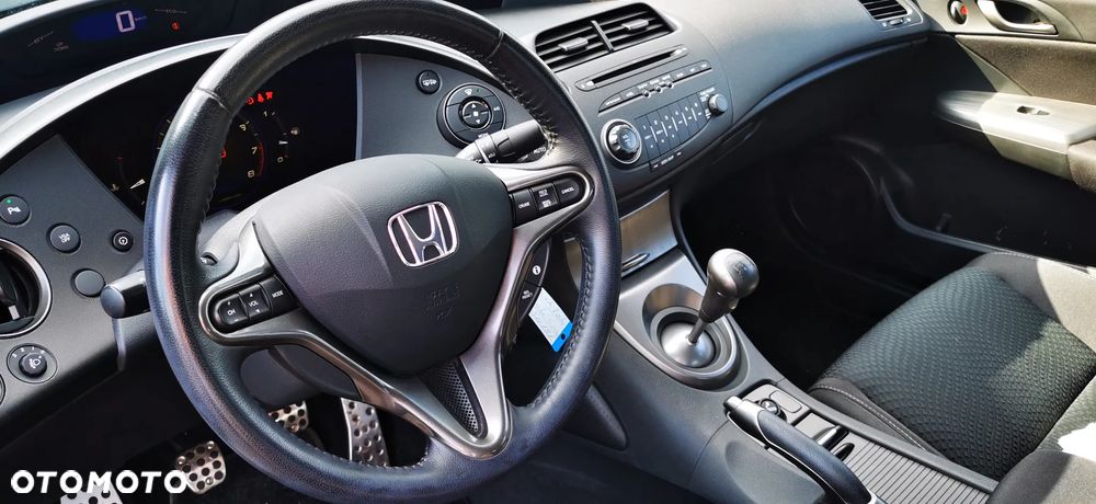 Honda Civic 1.8 Executive - 13