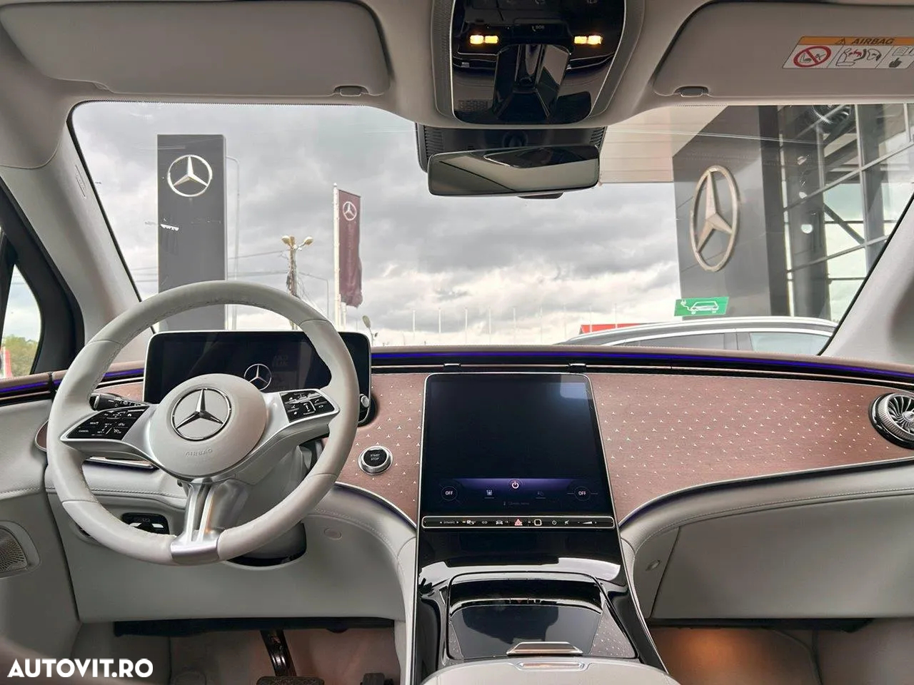 Mercedes-Benz EQE 350 4MATIC - 11