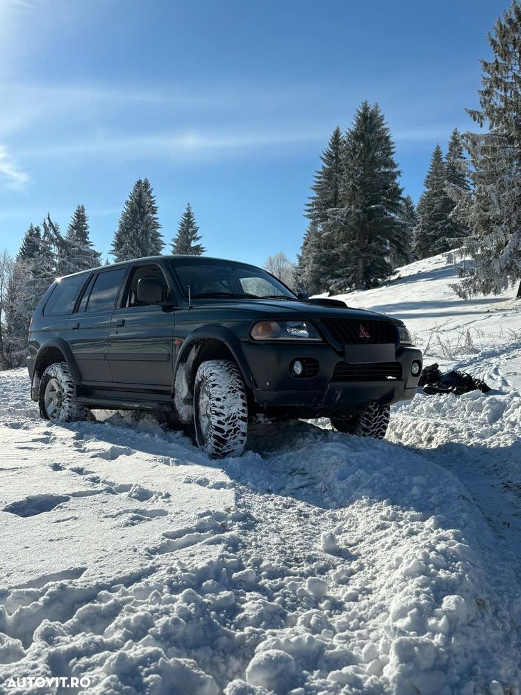 Mitsubishi Pajero Sport 2.5 TD Intense Piele + - 12