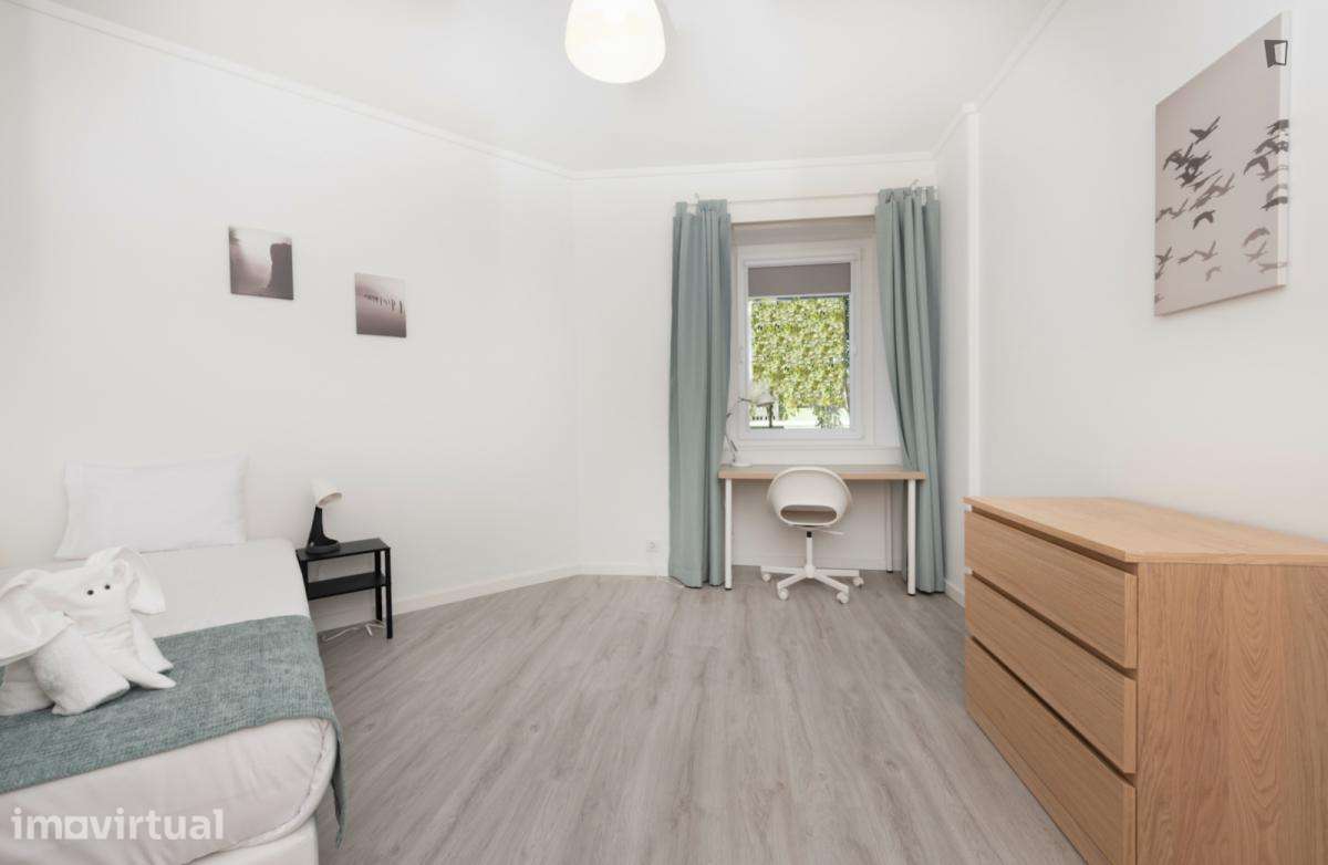 Quarto - localizado em Saldanha Lisbon - Grande imagem: 2/17
