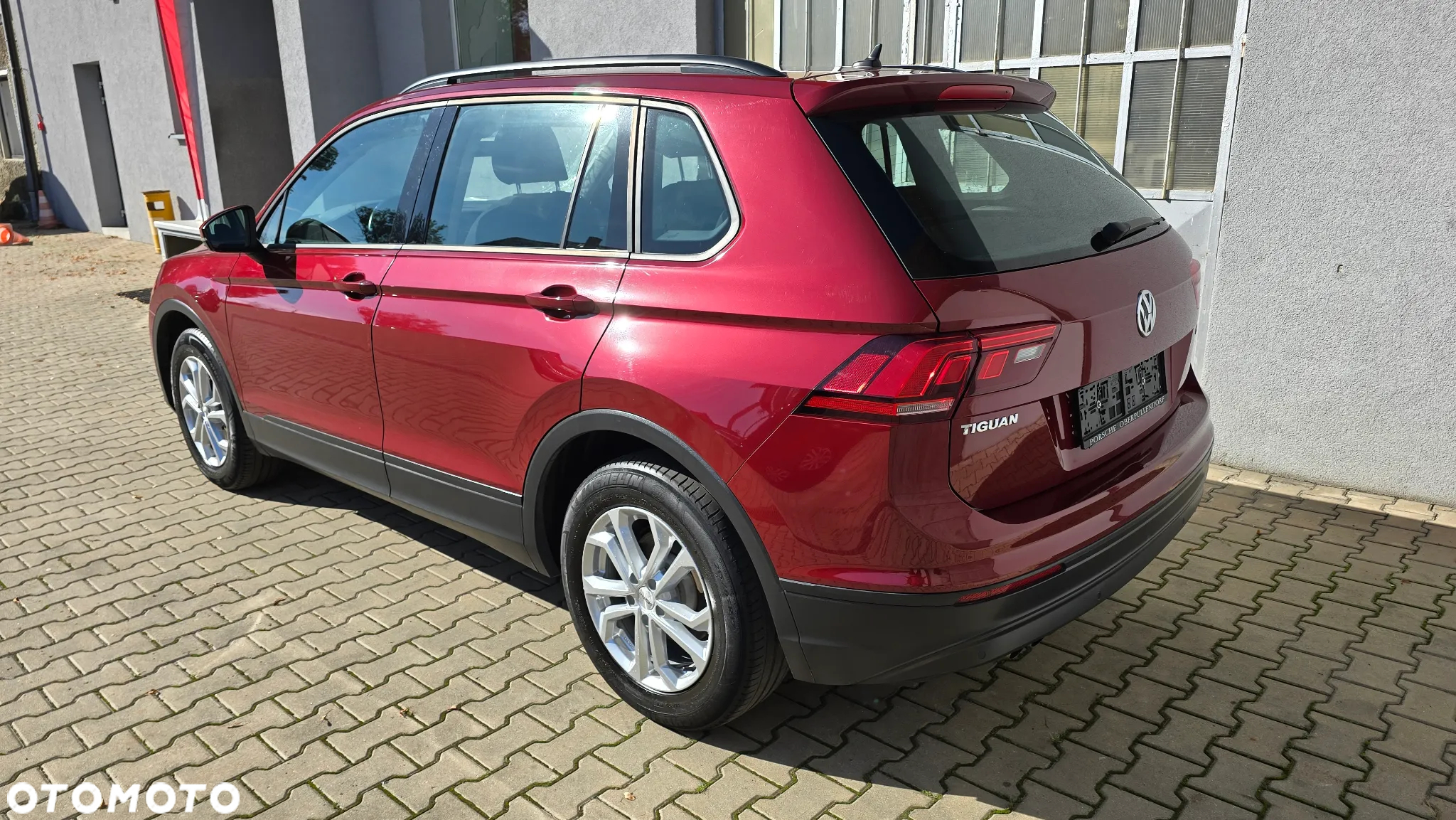 Volkswagen Tiguan - 4
