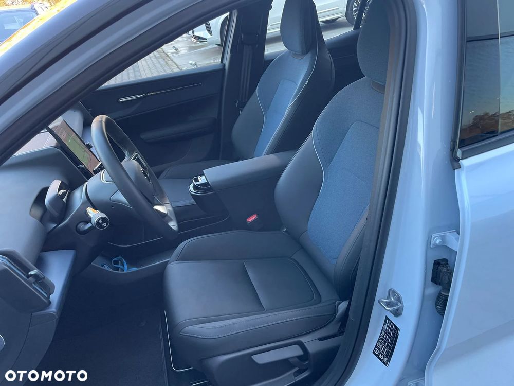 Volvo EX30 69kWh Twin Motor Plus - 7