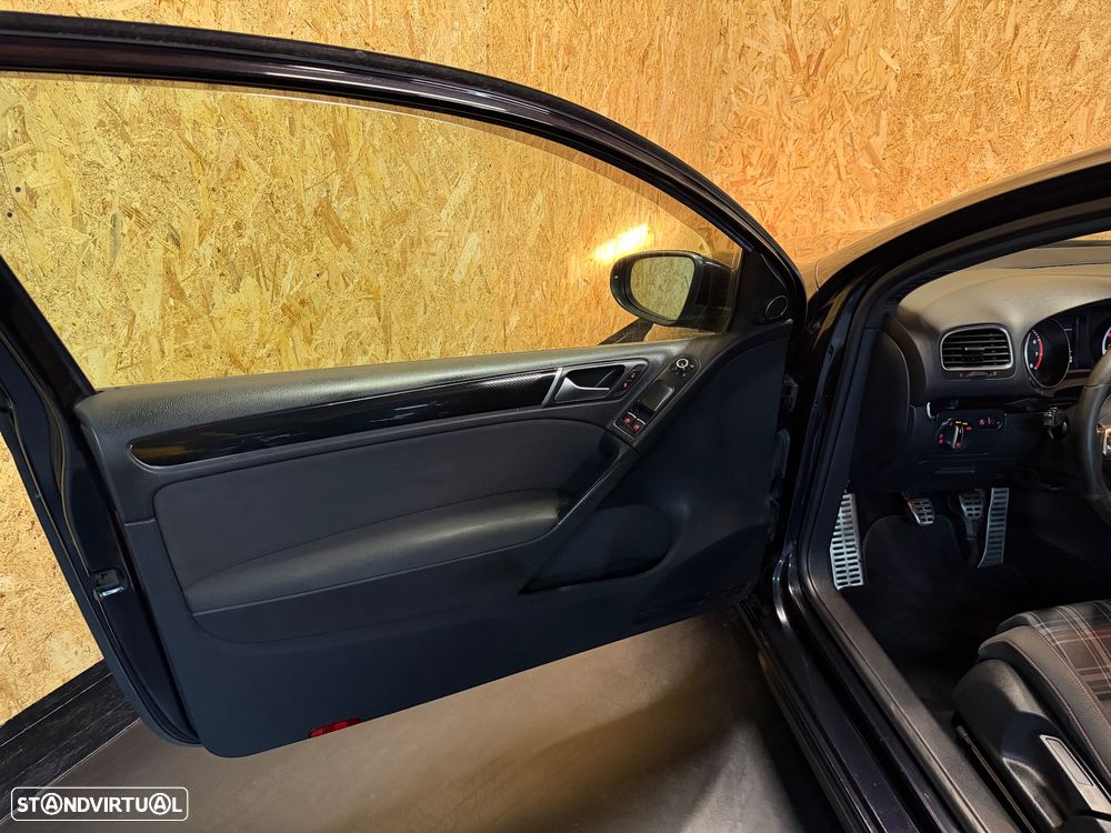 VW Golf 2.0 GTI - 5