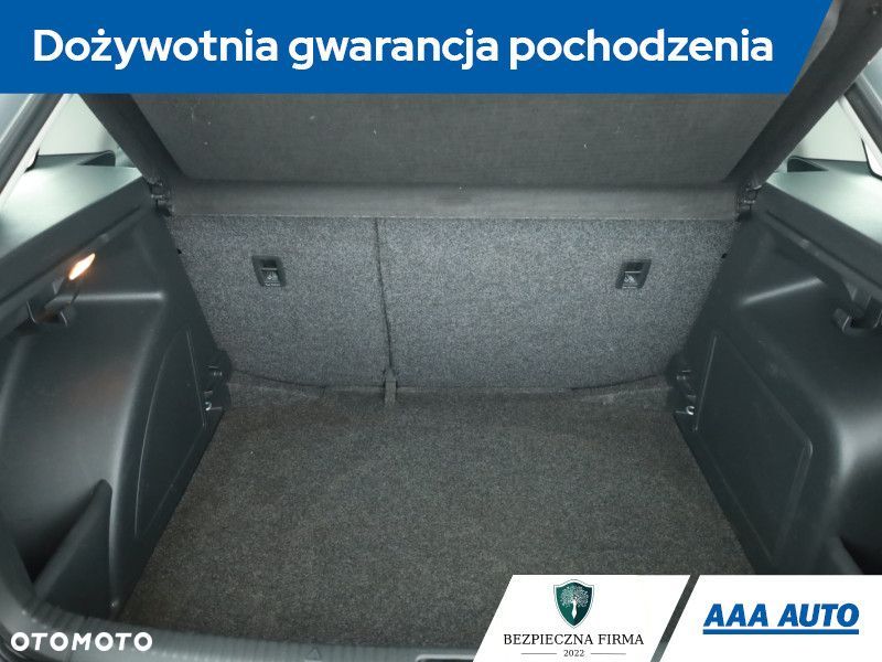 Skoda RAPID - 12