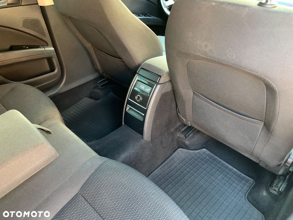 Skoda Superb 2.0 TDI Family - 7