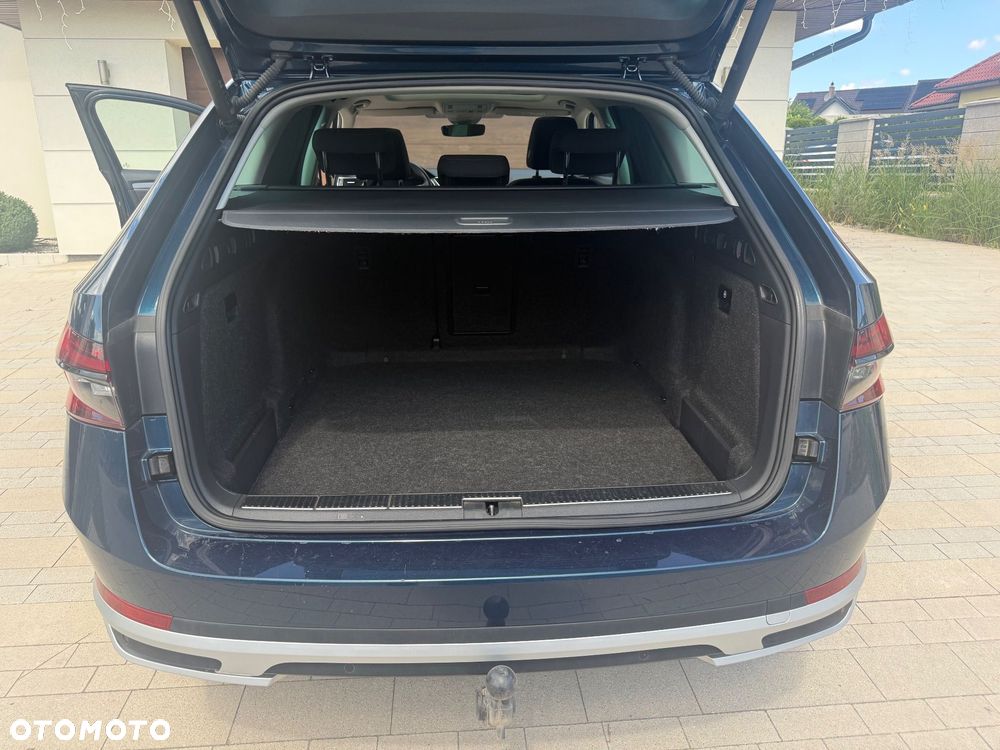 Skoda Superb 2.0 TDI SCR 4x4 Scout DSG - 10