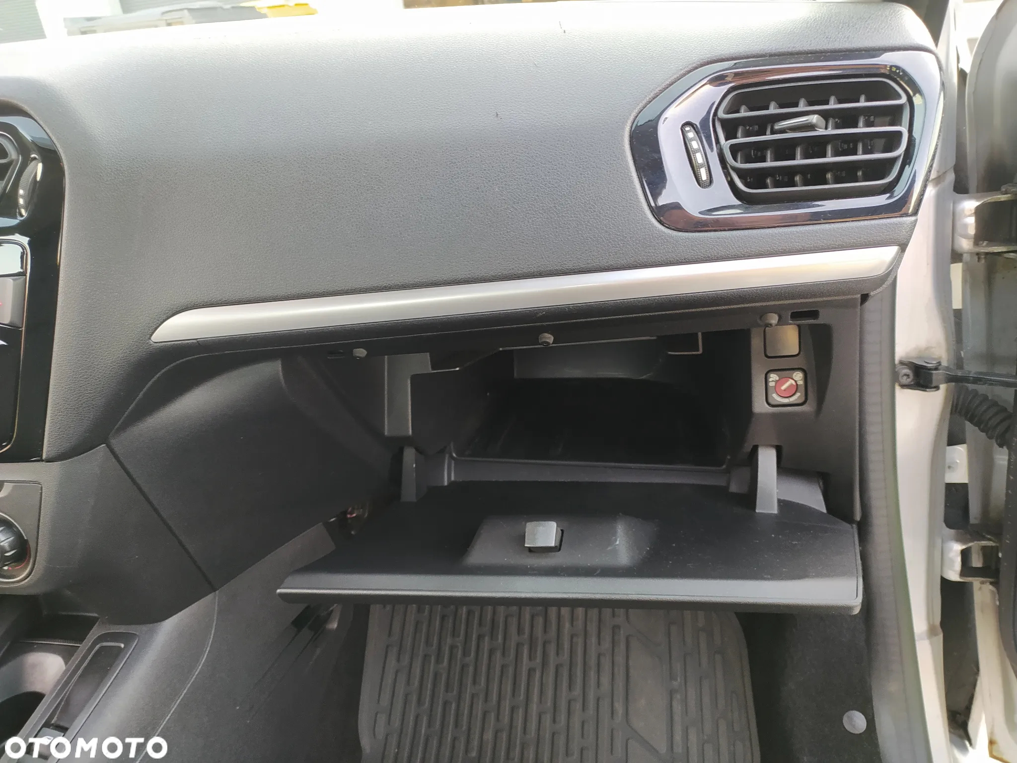 Peugeot 301 1.6 HDi Active - 13