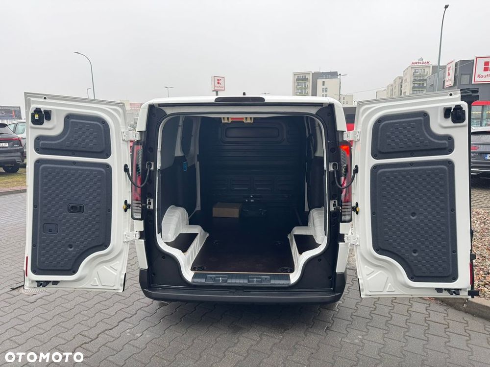 Kia PV5 - 11