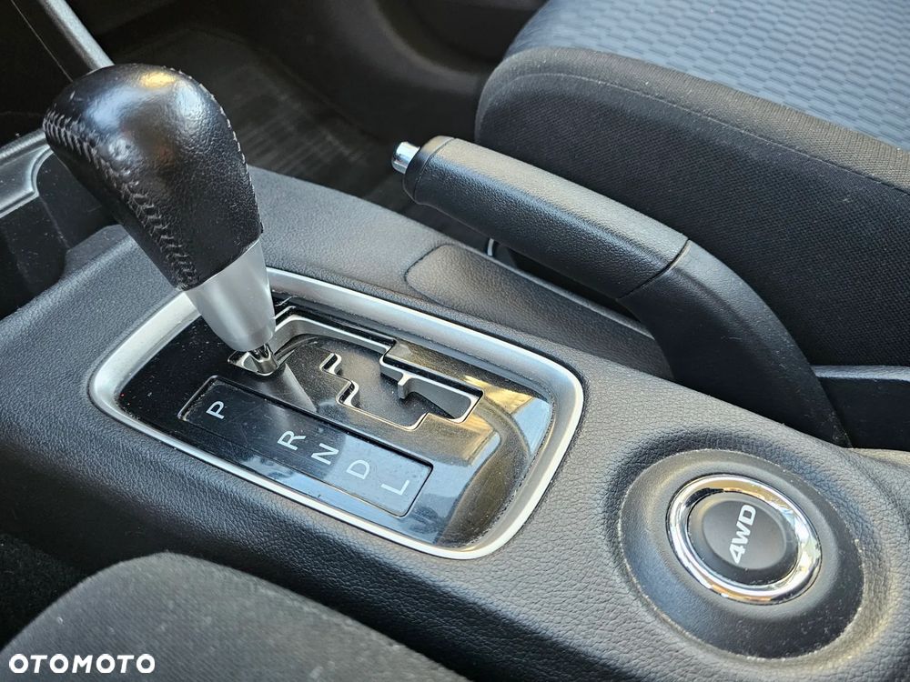 Mitsubishi Outlander 2.0 Intense + CVT - 18