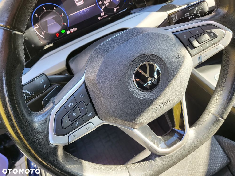 Volkswagen Golf - 28