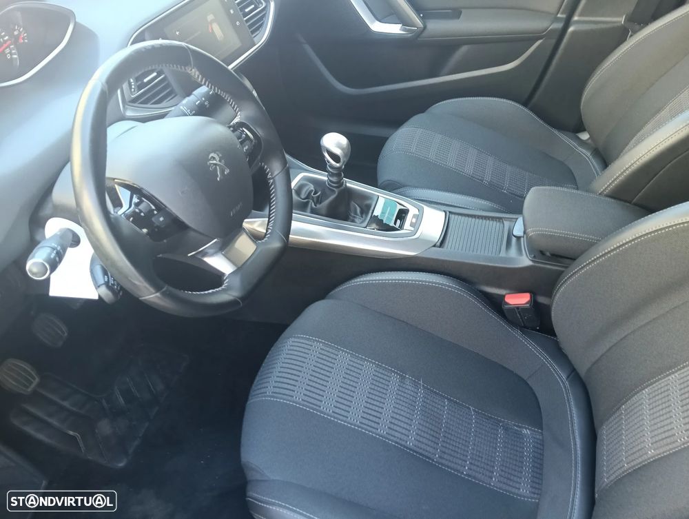 Peugeot 308 SW 1.5 BlueHDi Style - 17