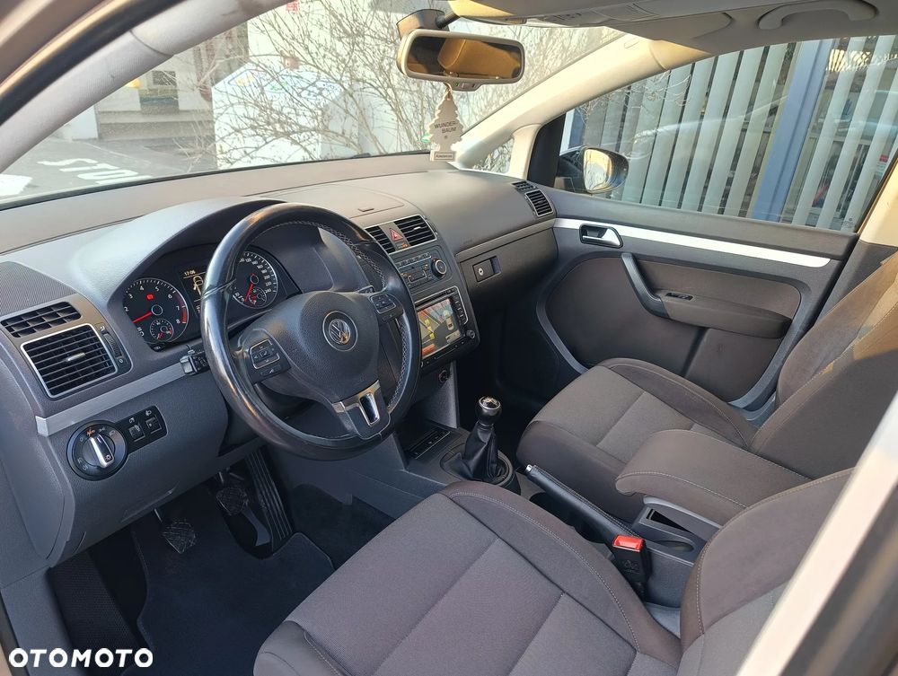 Volkswagen Touran 1.4 TSI STYLE - 29