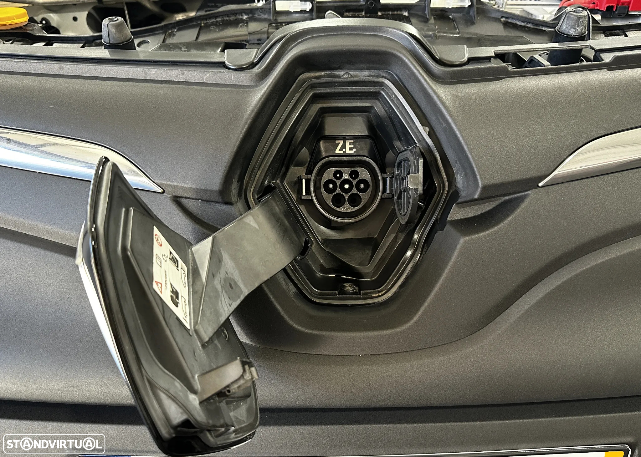 Renault KANGOO EXPRESS Z.E. 33 KW - IVA DEDUTIVÉL - BATERIAS PRÓPRIAS - 43