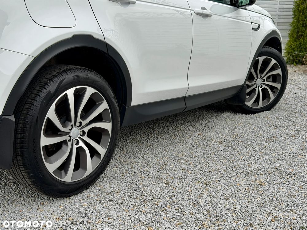 Land Rover Discovery Sport - 32