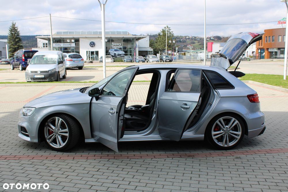 Audi S3 S tronic - 22