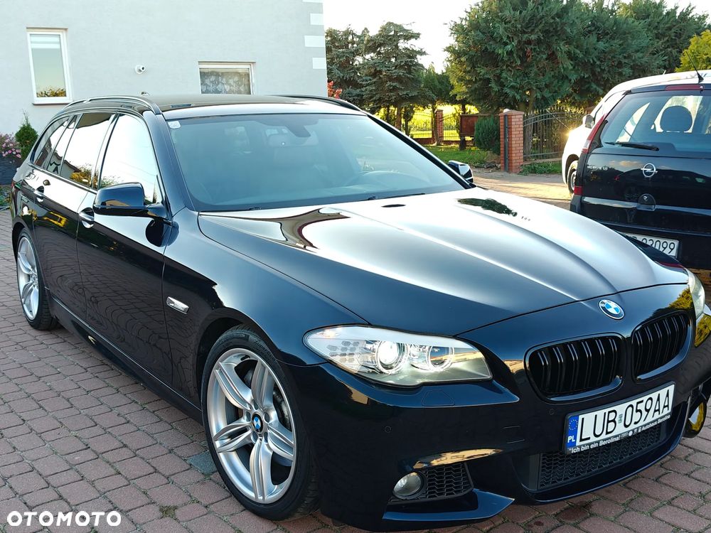 BMW Seria 5 525d xDrive - 9