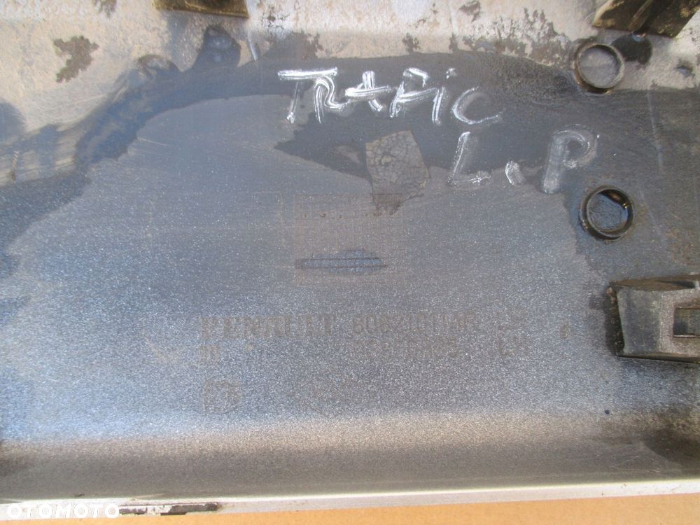 listwa lewy bok 808210114r trafic vivaro 01-14 - 4