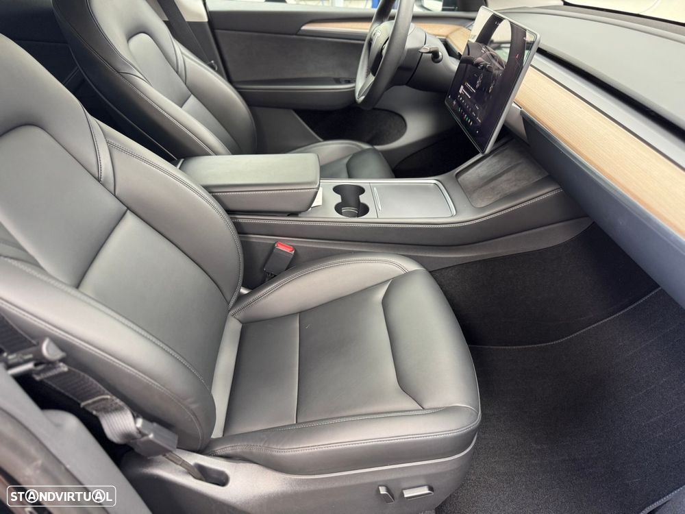 Tesla Model Y Tração Traseira - 45