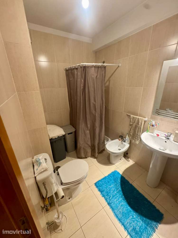 Apartamento T3 com 2 casas de banho e 2 garagens fechadas - Grande imagem: 4/28