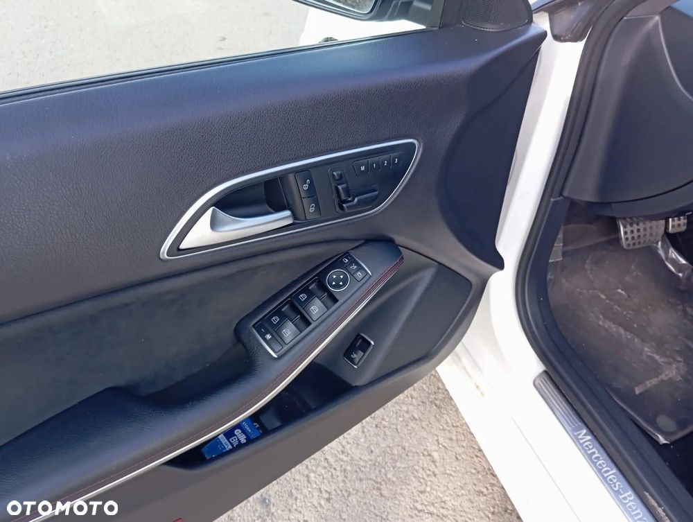 Mercedes-Benz CLA ver-180-d-shooting-brake-7g--dct - 10