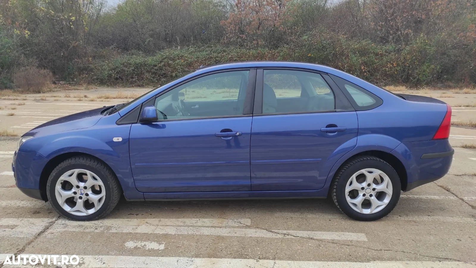 Ford Focus 1.6i Trend - 7