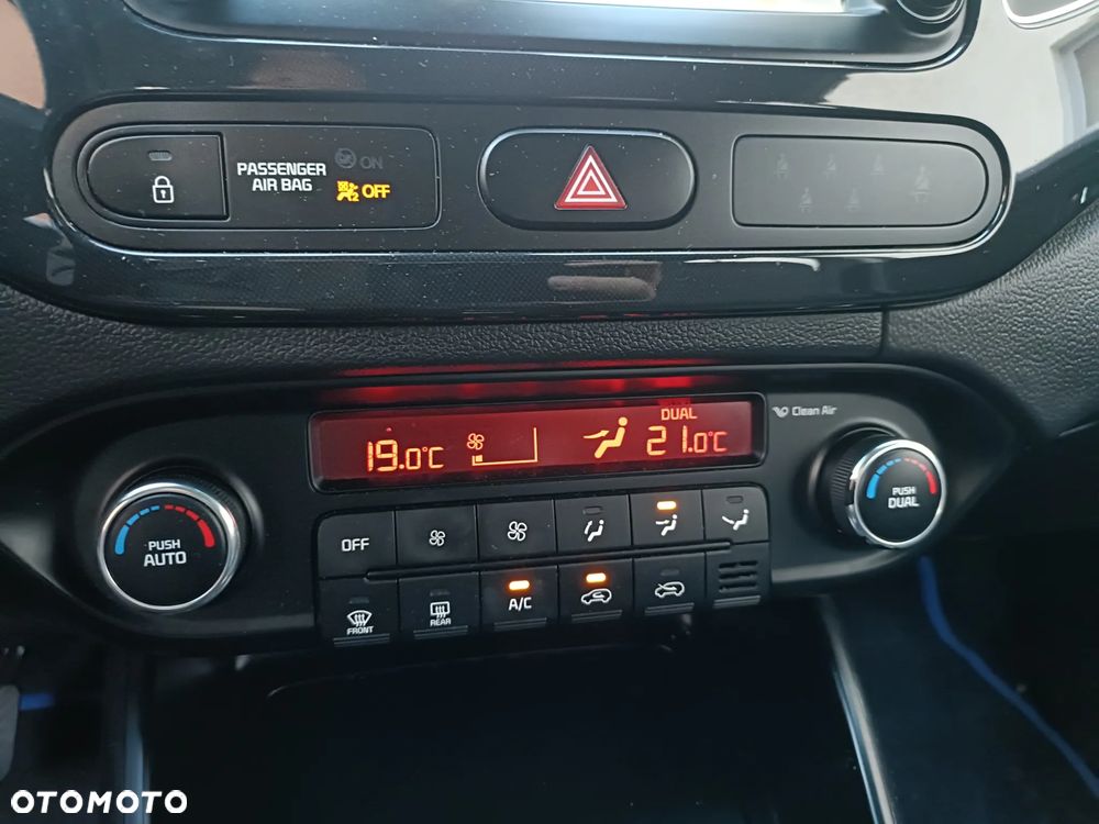 Kia Carens 1.6 GDI XL 7os EU6 - 17