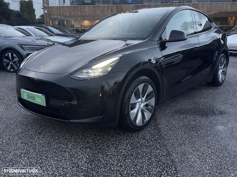 Tesla Model Y Standard - 2