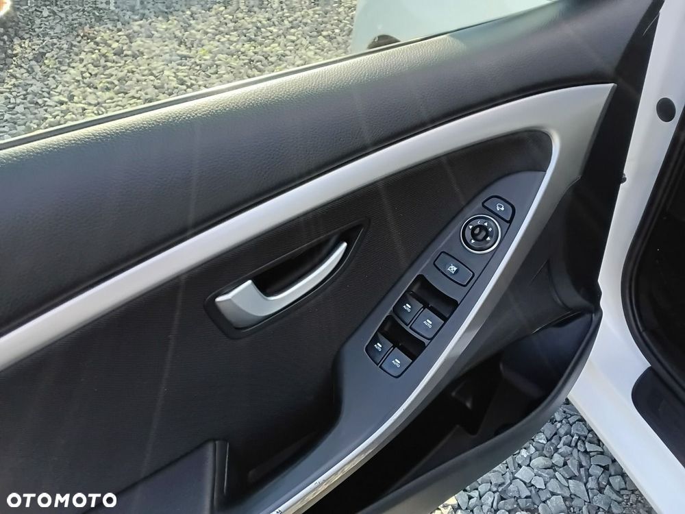 Hyundai i30 - 24