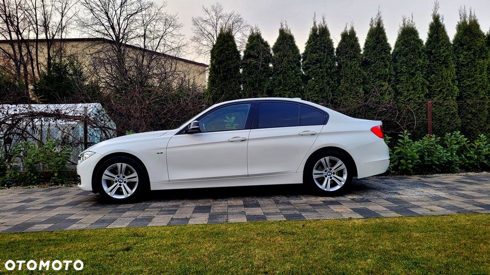 BMW Seria 3 320d Sport Line - 6