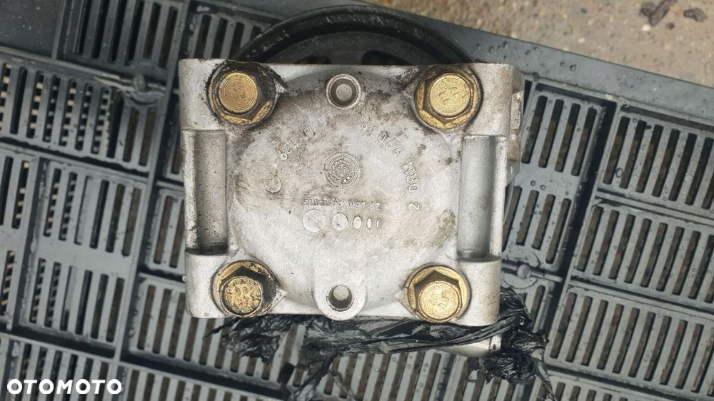 pompa wspomagania mercedes clc w 203 2.2 cdi - 2