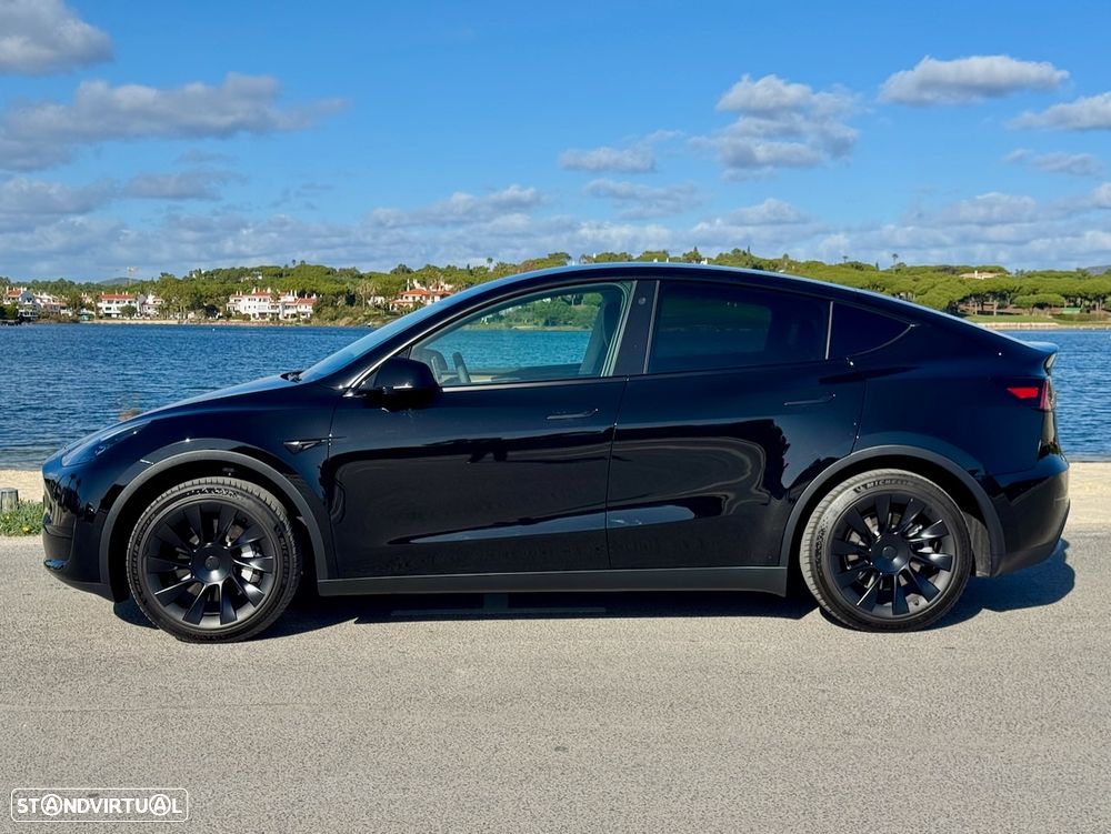 Tesla Model Y Long-Range RWD - 7