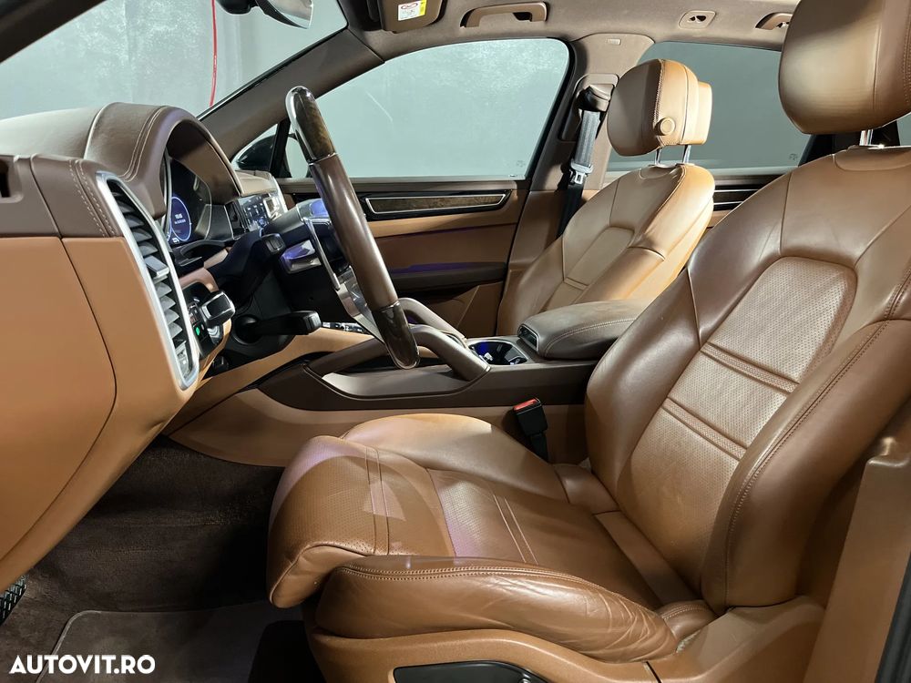 Porsche Cayenne Tiptronic S - 11
