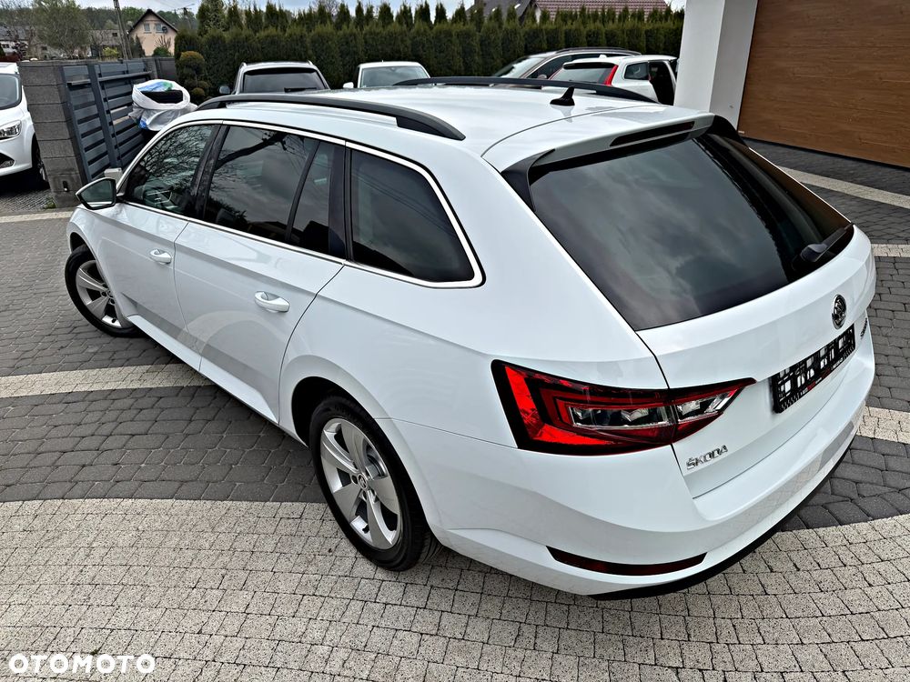 Skoda Superb 2.0 TDI DSG Style - 9