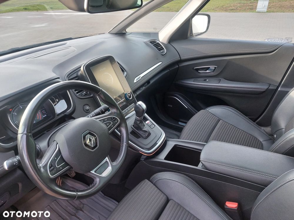 Renault Grand Scenic - 20