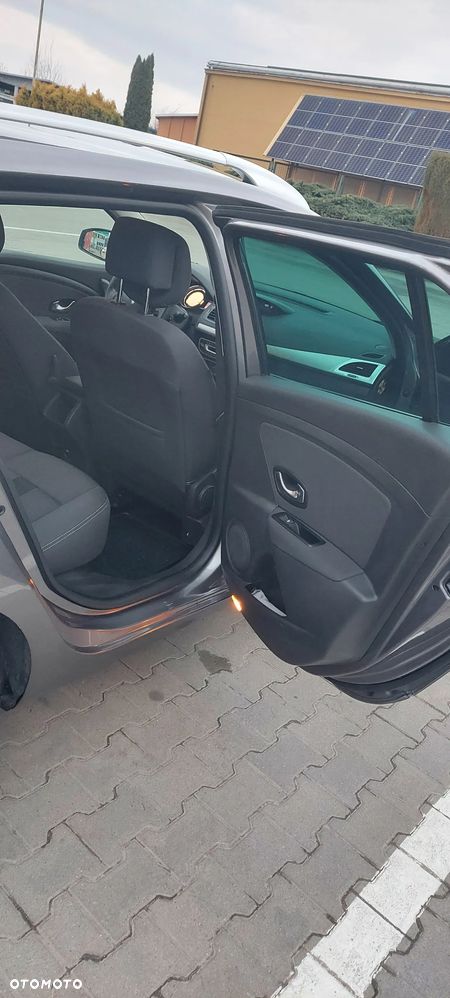 Renault Megane 1.5 dCi Exception EDC - 11