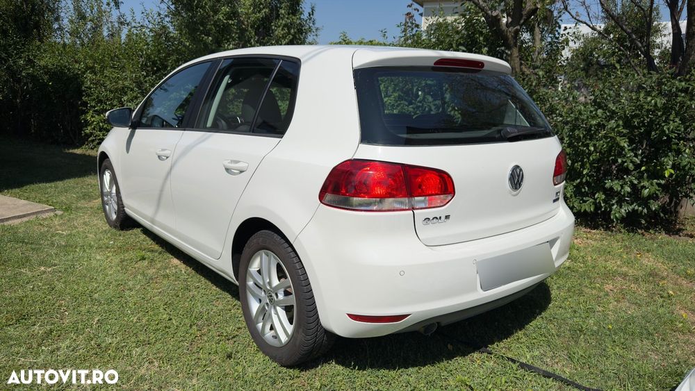 Volkswagen Golf 1.6 TDI BlueMotion Technology DPF Comfortline DSG - 11