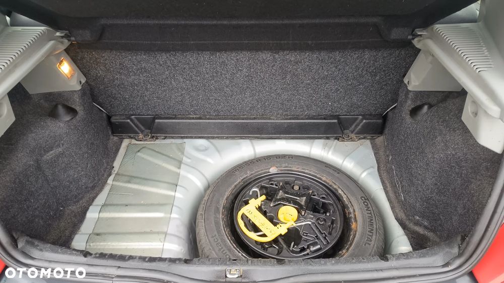 Renault Clio 1.2 16V Authentique - 9