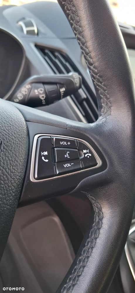 Ford Kuga - 22