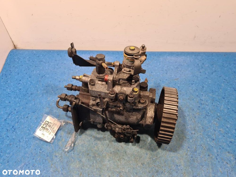 VOLKSWAGEN PASSAT B3 1.9 D POMPA WTRYSKOWA 028130107 - 2