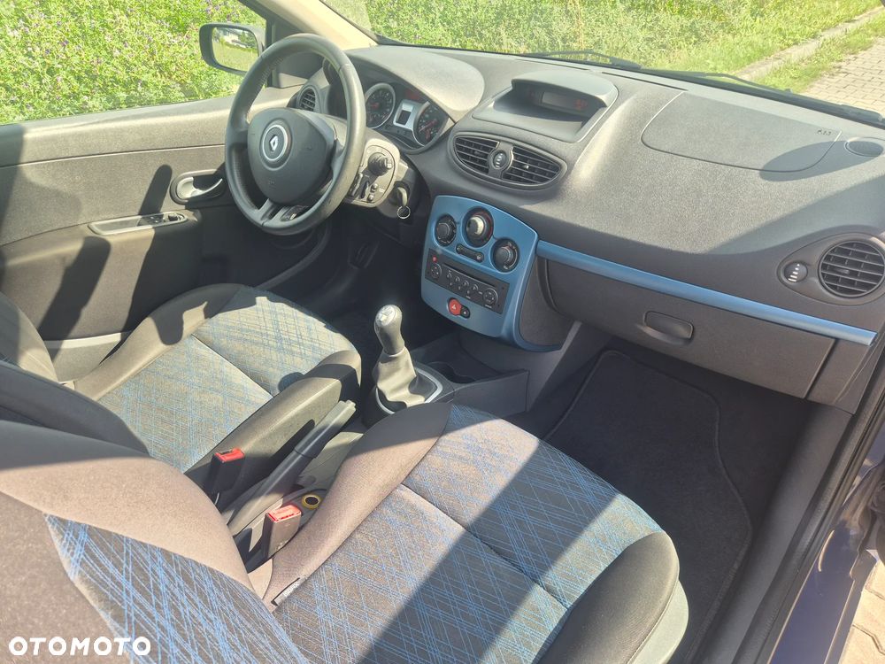 Renault Clio 1.2 16V 75 Dynamique - 23