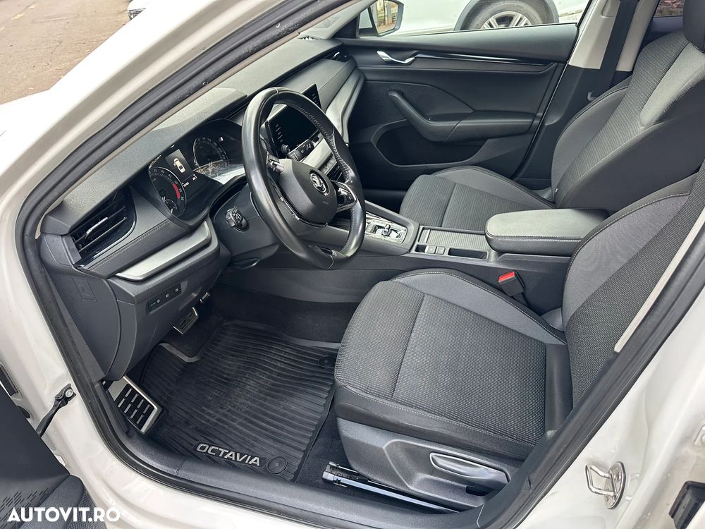 Skoda Octavia 2.0 TDI DSG Ambition - 9