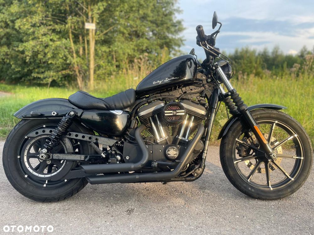 Harley-Davidson Sportster Iron 883