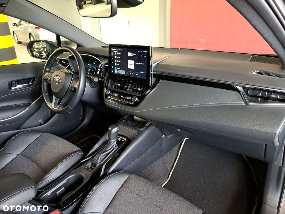 Toyota Corolla 1.8 Hybrid Style - 18