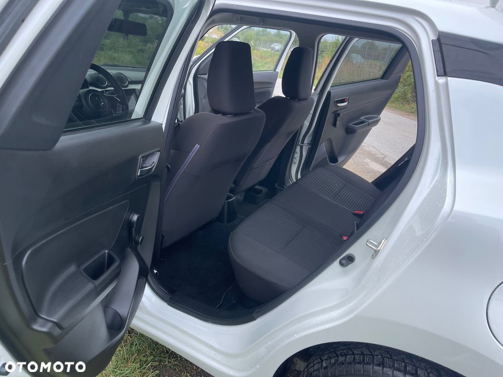 Suzuki Swift 1.2 Premium Plus - 15