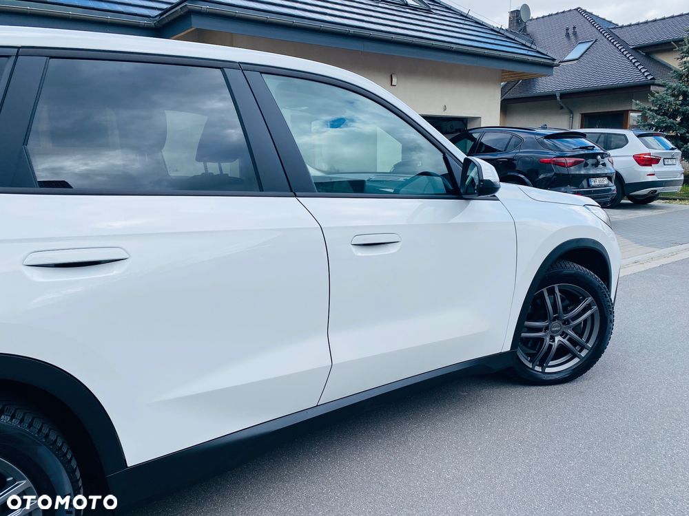 BMW iX1 xDrive30 66.5kWh xLine - 26