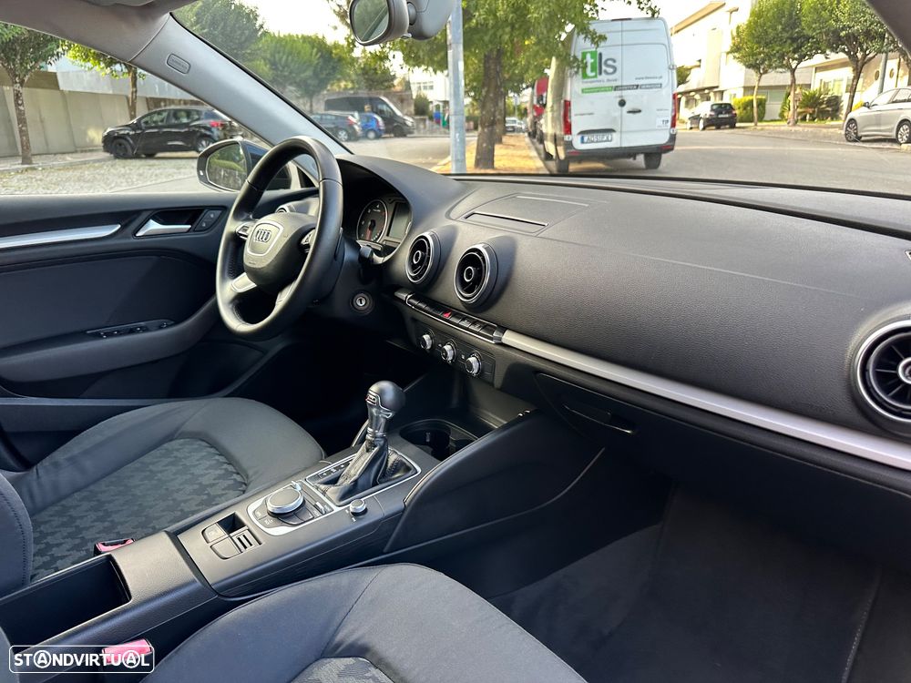 Audi A3 Sportback 1.6 TDI Attraction S tronic - 45