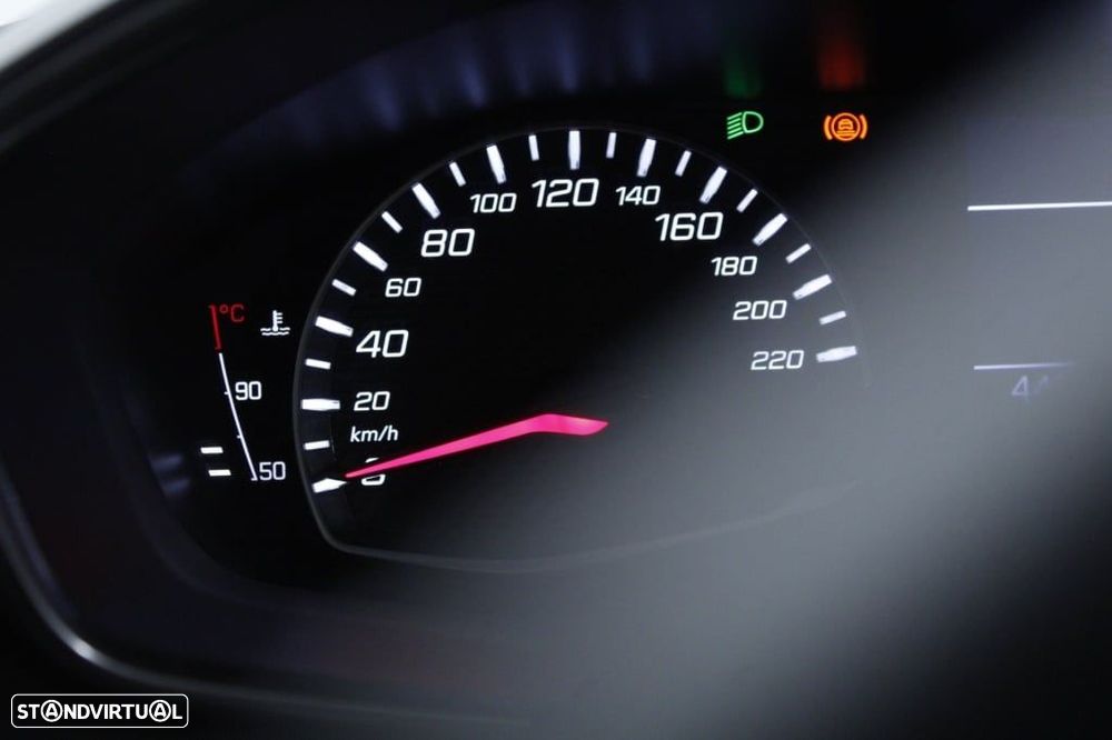 Peugeot 2008 1.2 PureTech Active - 27