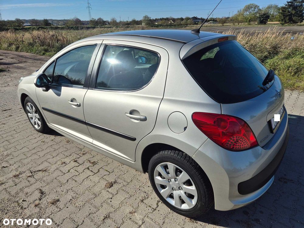 Peugeot 207 - 4